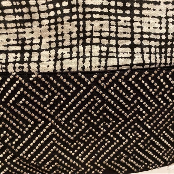 Weekend Max Mara Plaid Print Mini skirt Zip Closure  Black Neutral White size 6 - Picture 5 of 6